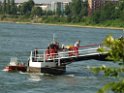 Einsatz Loeschboot und Rettungsboot Koeln Muelheim  P22